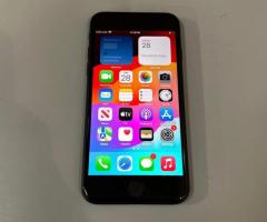 Apple Iphone SE 3 2022 100% battery 64GB